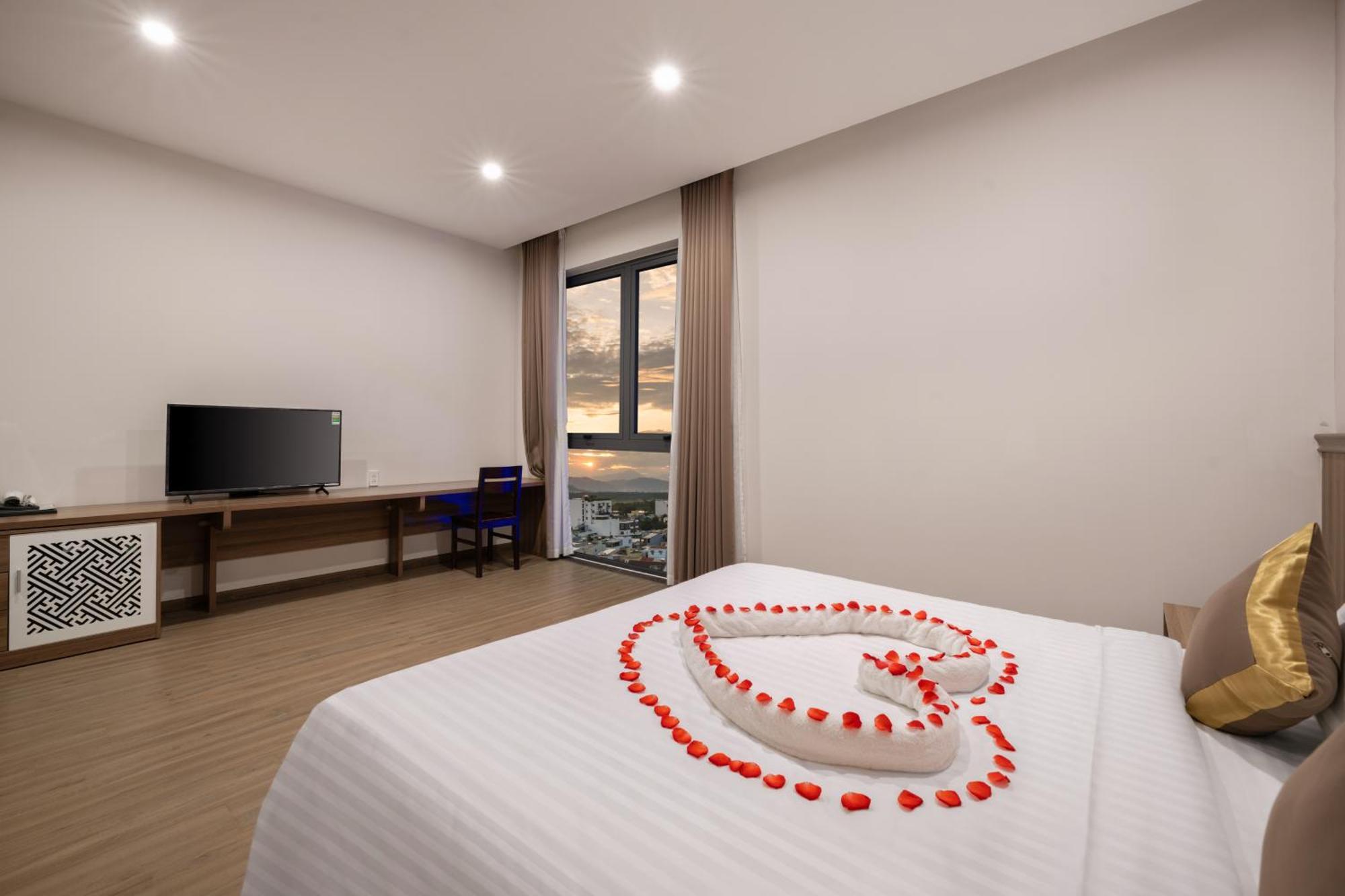 Atp Galaxy Hotel & Apartment Danang ภายนอก รูปภาพ